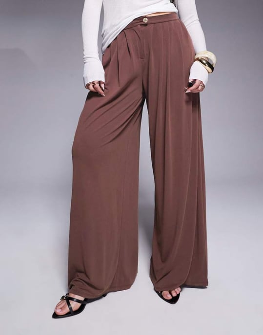 ASOS DESIGN super vid modalbyxa med veckdetalj i choklad - Image 3