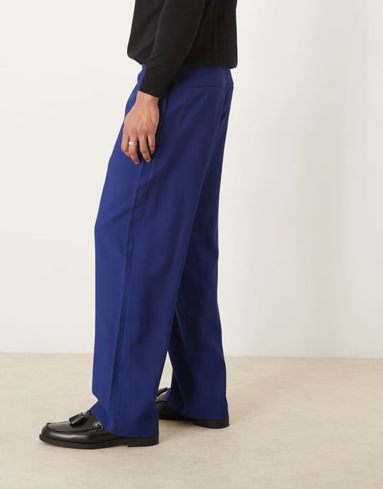 ASOS DESIGN smart vida byxor med kraftiga bältesöglor i marinblått - Image 2