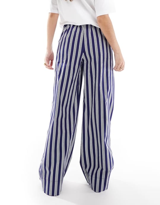 ASOS DESIGN poplin vida byxor med boxerben i marinrandig - Image 3