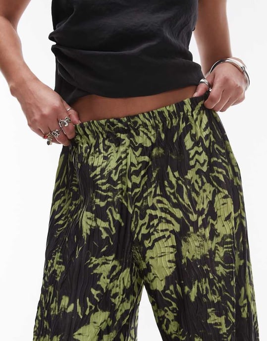 Topshop plisserad heltryckt abstrakt blommig vida byxor i grön - Image 3