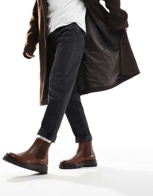 ASOS DESIGN chelsea boots in tan leather with cleated sole - Image 3