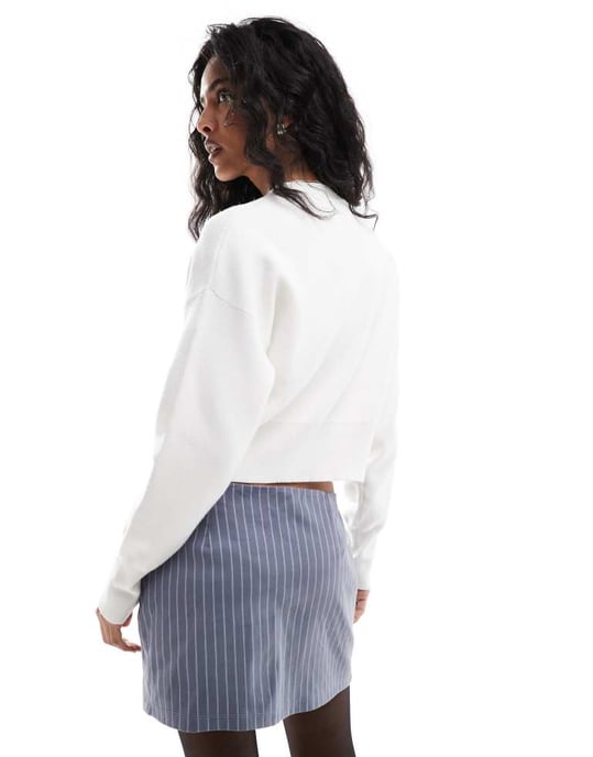 ASOS DESIGN bengaline mini shorts i gråa ränder - Image 2