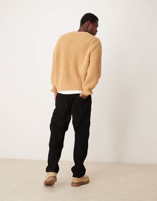 ASOS DESIGN raka corduroy cargobyxor i svart - Image 2