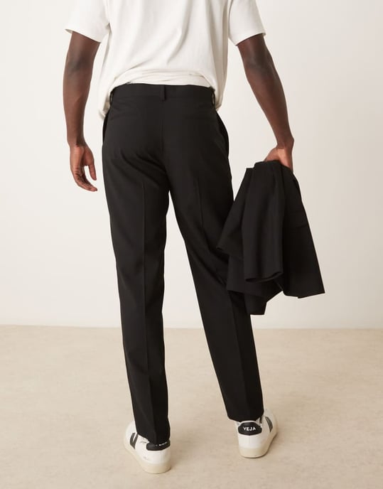 ASOS DESIGN raka benbyxor i svart - Image 4