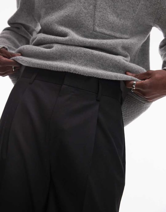 Topman smart tapered byxor i svart - Image 2