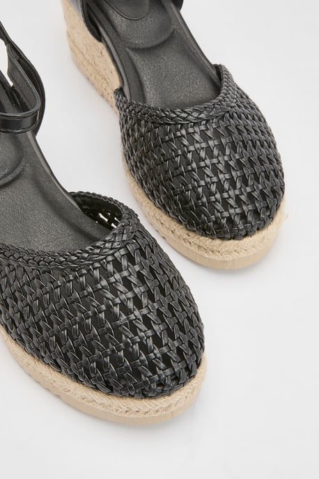 Good For The Sole: Keira Faux Leather Woven Comfort Closed Toe Espadrille Wedge Sandals - Image 4