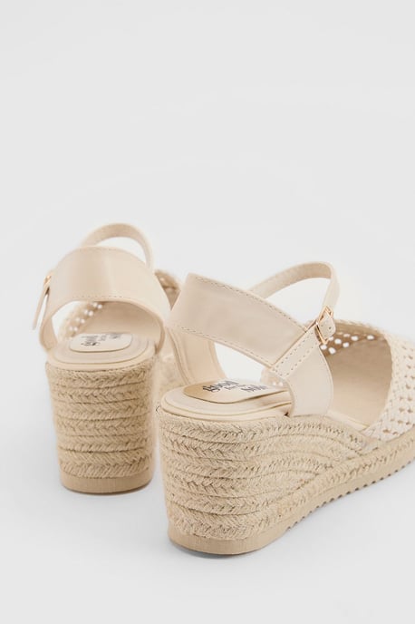 Good For The Sole: Keira Faux Leather Woven Comfort Closed Toe Espadrille Wedge Sandals - Image 2