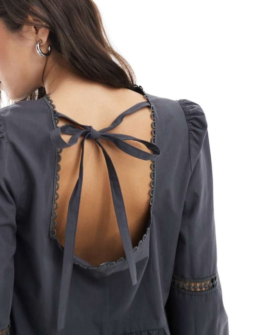 ASOS DESIGN blus med spetsdetaljer i svart - Image 4