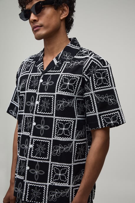 Embroidered Tile Oversized Shirt & Relaxed Short Set - Image 3
