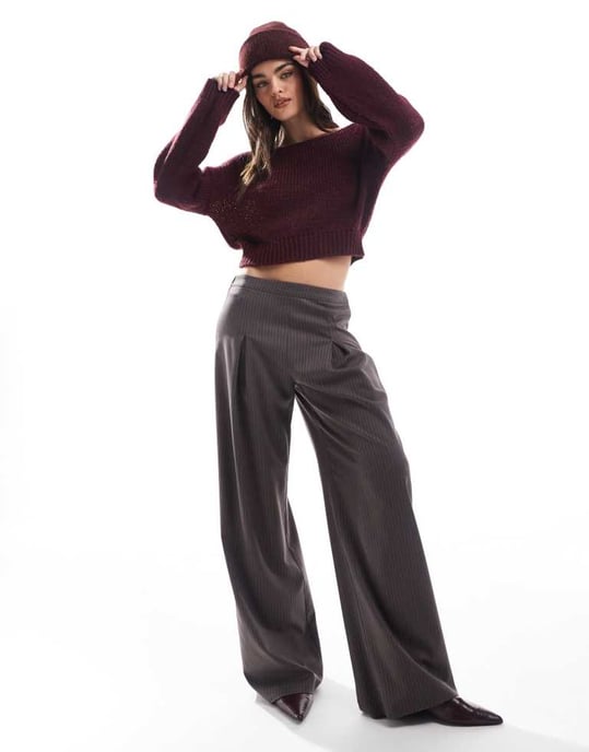 Miss Selfridge off-shoulder stickad tröja i plommon - Image 2