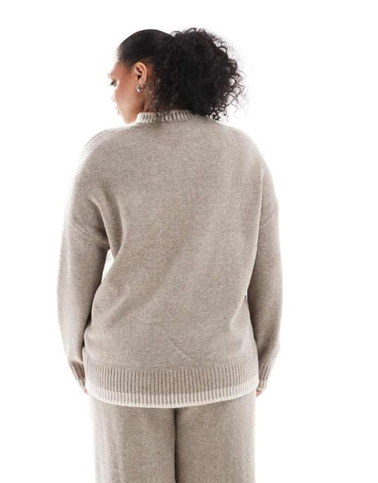 ONLY Curve stickad tröja med hög krage i beige med sömdetalj i nederkant - Image 3