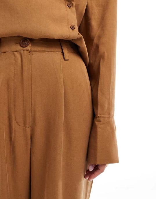 ASOS DESIGN relaxed straight leg trousers co-ord in camel - Image 2