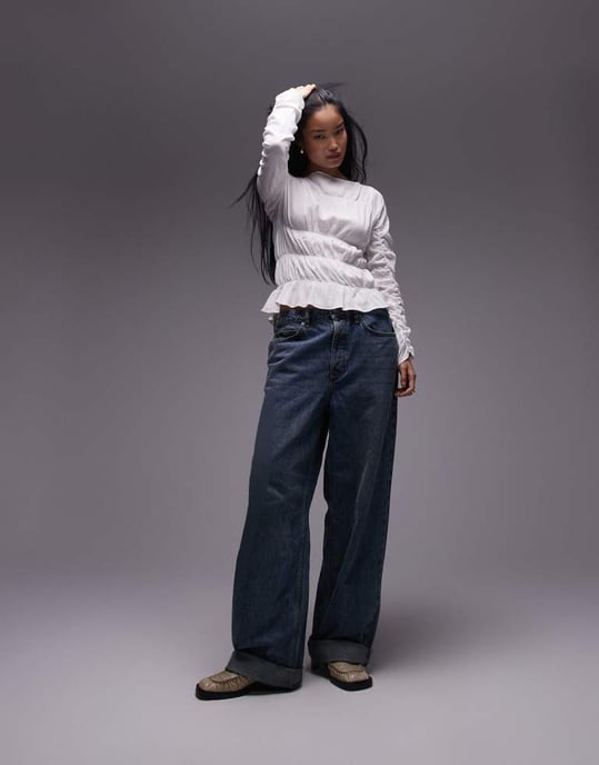 Topshop veckad topp med snitt i elfenben - Image 3