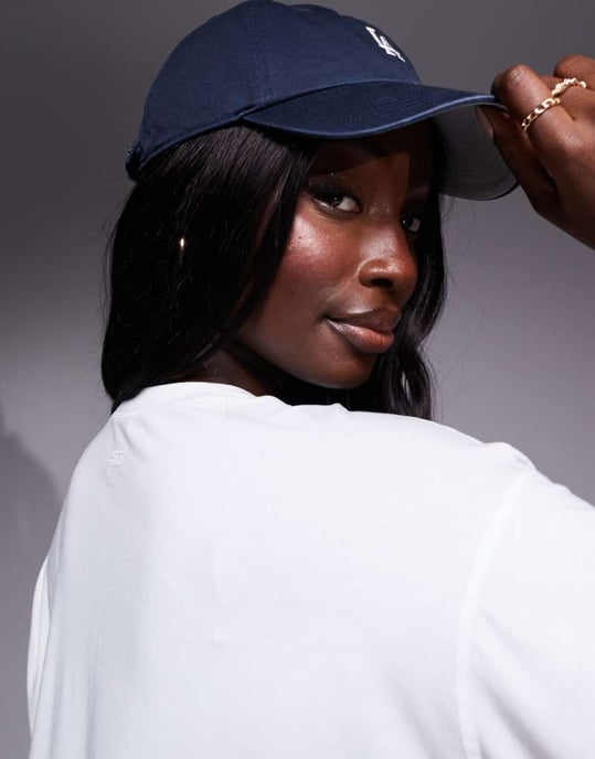 4505 Curve Icon quick dry performance cropped boxy t-shirt in white - Image 4