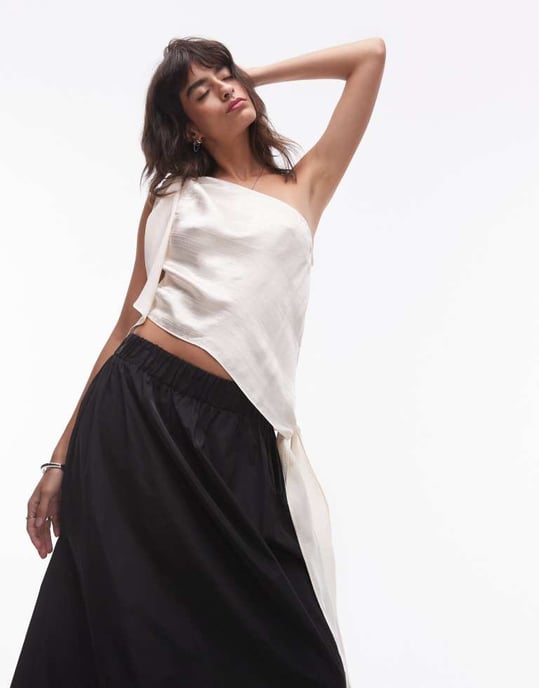 Topshop knyt topp med en axel i elfenben - Image 2