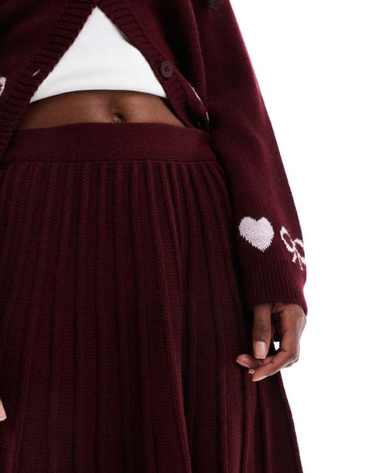 Miss Selfridge veckad kjol stickad set i bordeaux - Image 3