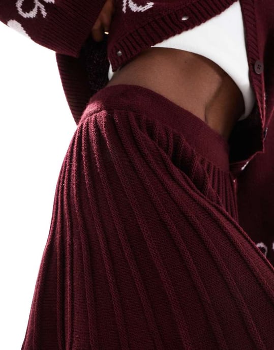 Miss Selfridge veckad kjol stickad set i bordeaux - Image 4