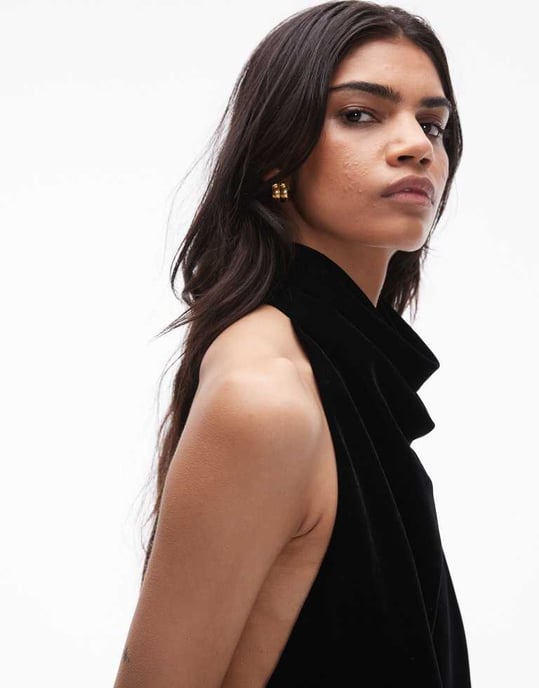 Topshop sametstopp med hög hals i svart - Image 3