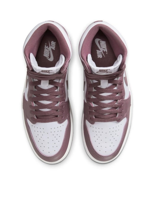 Air Jordan 1 Retro High OG Sneakers - Image 4