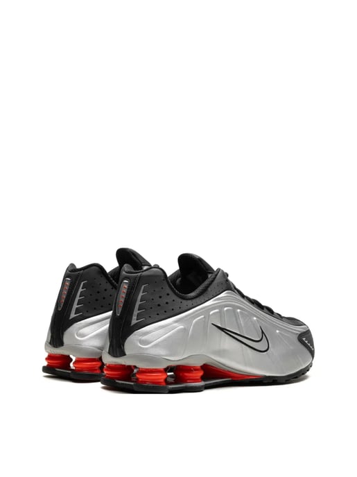 Shox R4 Sneakers - Image 3