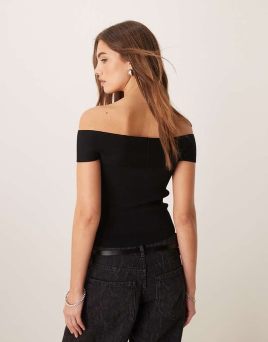 Gina Tricot kompakt stickad topp med off shoulder-detalj i svart - Image 3