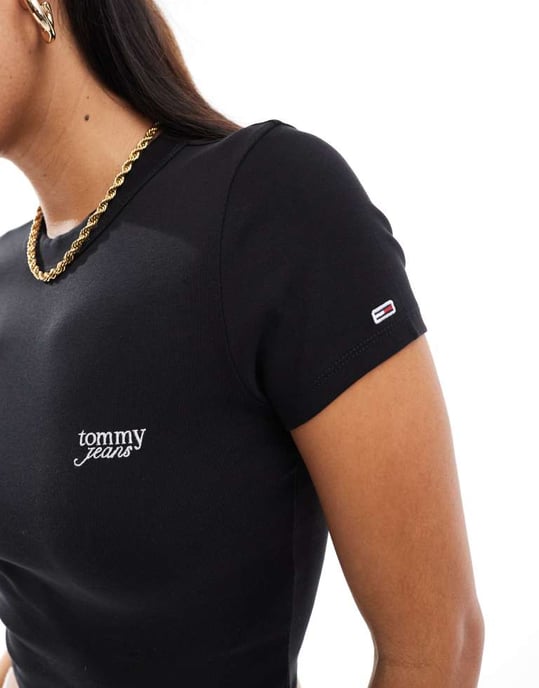 Tommy Jeans slim script t-shirt i svart - Image 4