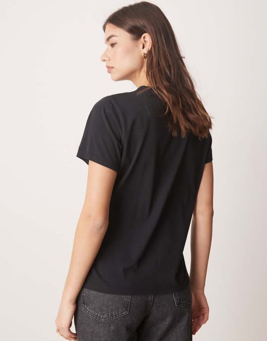Abercrombie & Fitch kortärmad avslappnad t-shirt i svart - Image 3