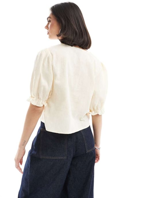 Pieces jaquard detail tie front puff sleeve top in cream - Image 2