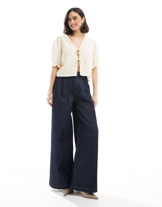 Pieces jaquard detail tie front puff sleeve top in cream - Image 3