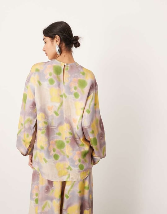ASOS EDITION satäng långärmad topp set i suddig blommönster - Image 3
