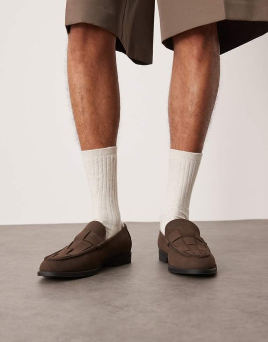 ASOS DESIGN loafers i brunt med vävd detalj - Image 1
