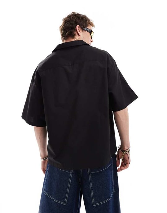 COLLUSION boxy t-shirt med korta ärmar och framtryck i svart - Image 3