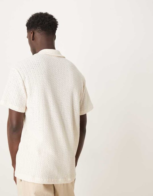 Utvald strukturerad reverskrage skjorta i krämfärg - Image 3