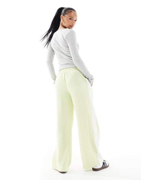 ASOS DESIGN Petite byxor med kontrastpanel i lime - Image 4
