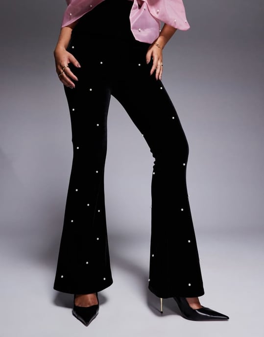 ASOS LUXE sammet co-ord byxa med pärldekoration i svart - Image 2