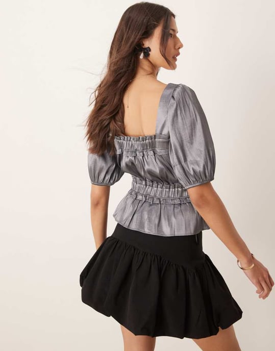 ASOS DESIGN blus med puffärmar och elastisk midja i taft - Image 3