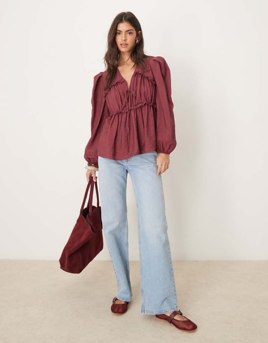 ASOS DESIGN topp med knytning och rynkdetaljer i bourgogne - Image 2