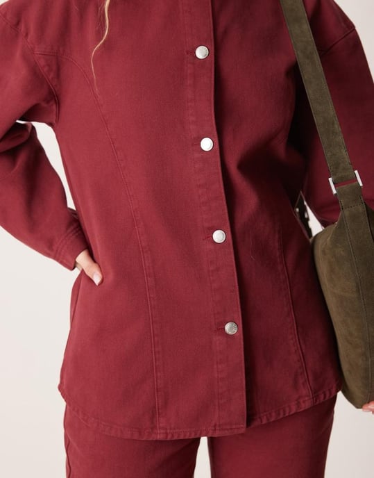 ASOS DESIGN denimskjorta med åtdragen midja i granatäpple - Image 4