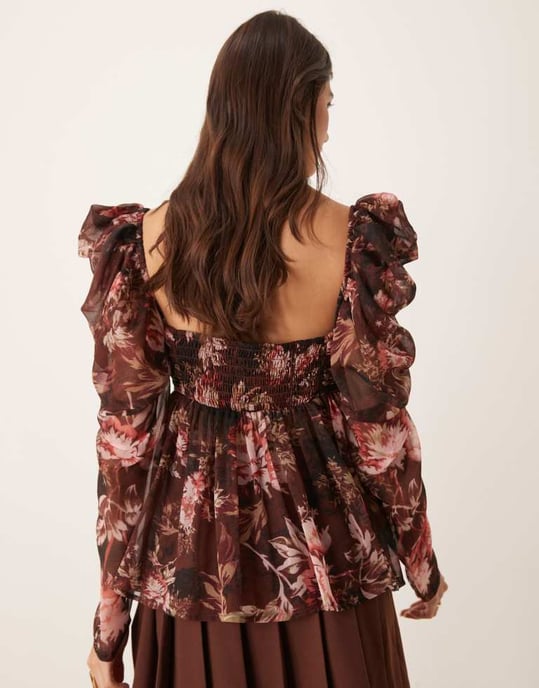ASOS DESIGN fyrkantig halsringning flytande chiffong långärmad topp med blommönster - Image 4