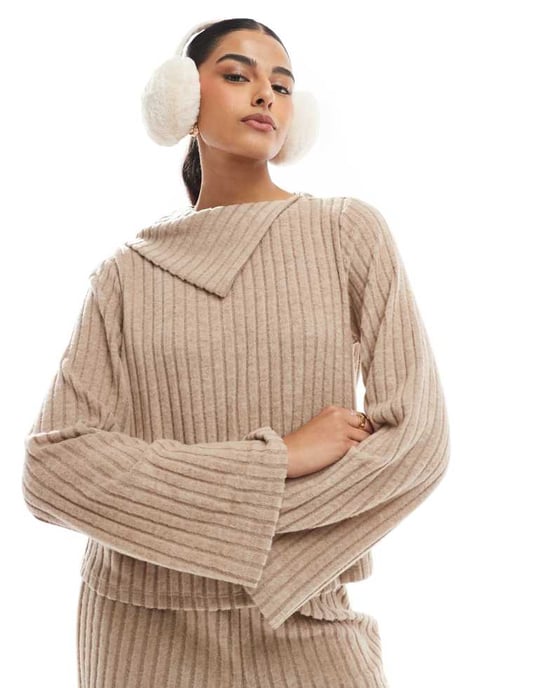 Vero Moda vikbar ribbad jersey topp i beige - Image 2