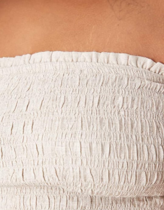 ASOS DESIGN Curve Isabel mix & match linneblandning smockad bandeau strandtop i naturlig - Image 3