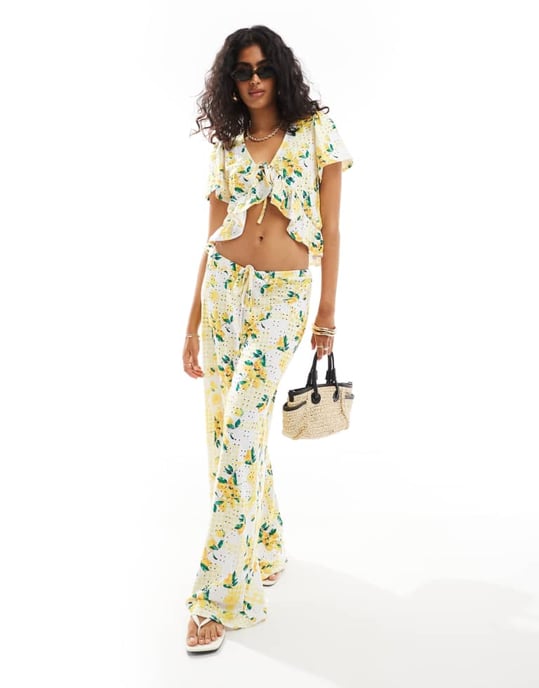 ASOS DESIGN broderad knytfront frill skjorta co-ord i gul citronprint - Image 2