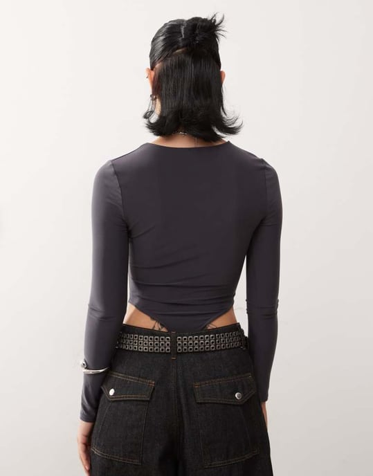 COLLUSION långärmad bodysuit - Image 4