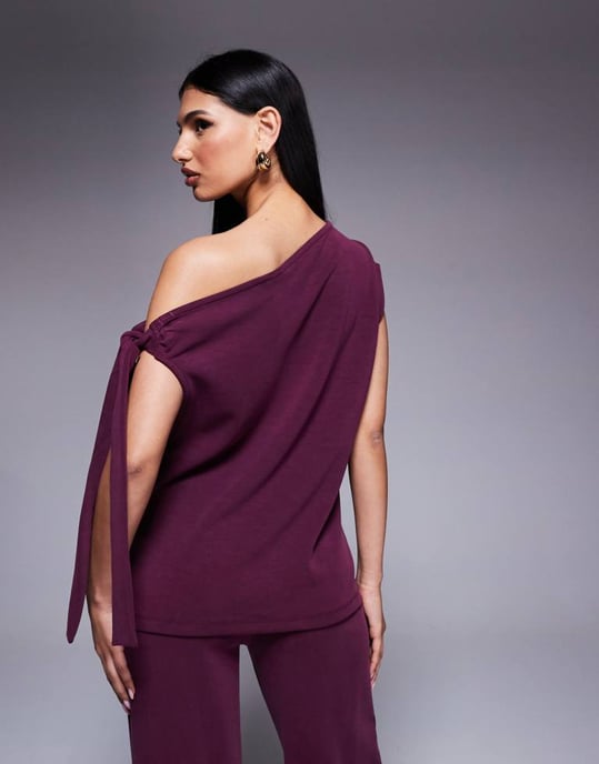 ASOS DESIGN co-ord asymmetrisk cupro-topp med knytdekor i druvfärg - Image 4
