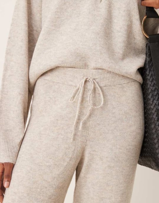 JDY knitted trouser co-ord in cream - Image 3