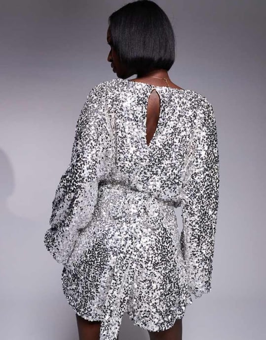 In The Style paljetter omslag främre ballongsärms bälte jumpsuit i silver - Image 4