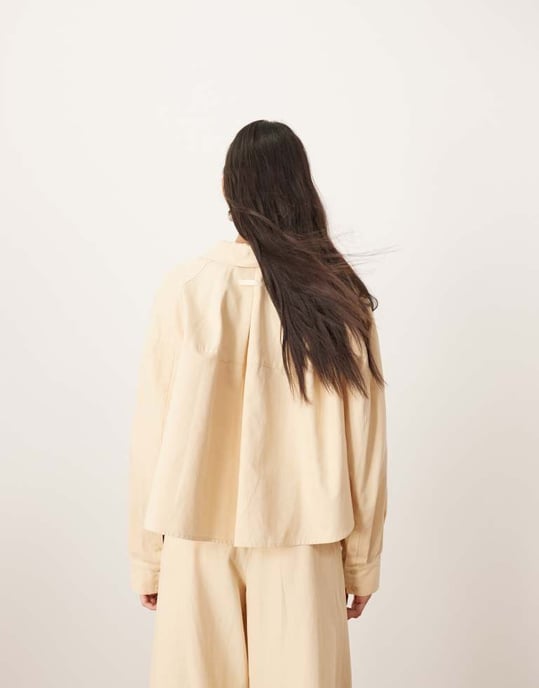 ARRANGE structured boxy shirt in buttermilk - Image 2