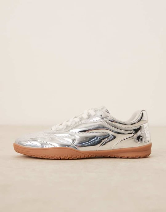 ASOS DESIGN retro sneakers i silver med gummisula - Image 1