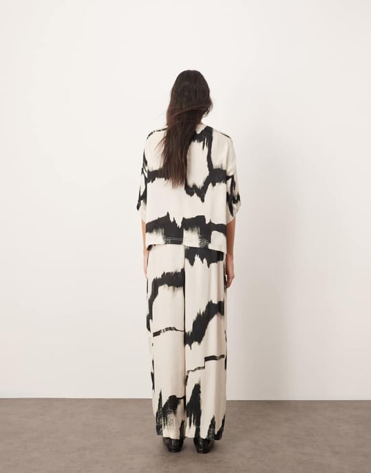 ARRANGE satin straight leg trouser co-ord in mono abstract print - Image 2