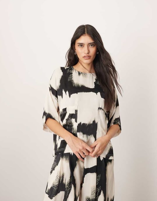 ARRANGE satin straight leg trouser co-ord in mono abstract print - Image 3